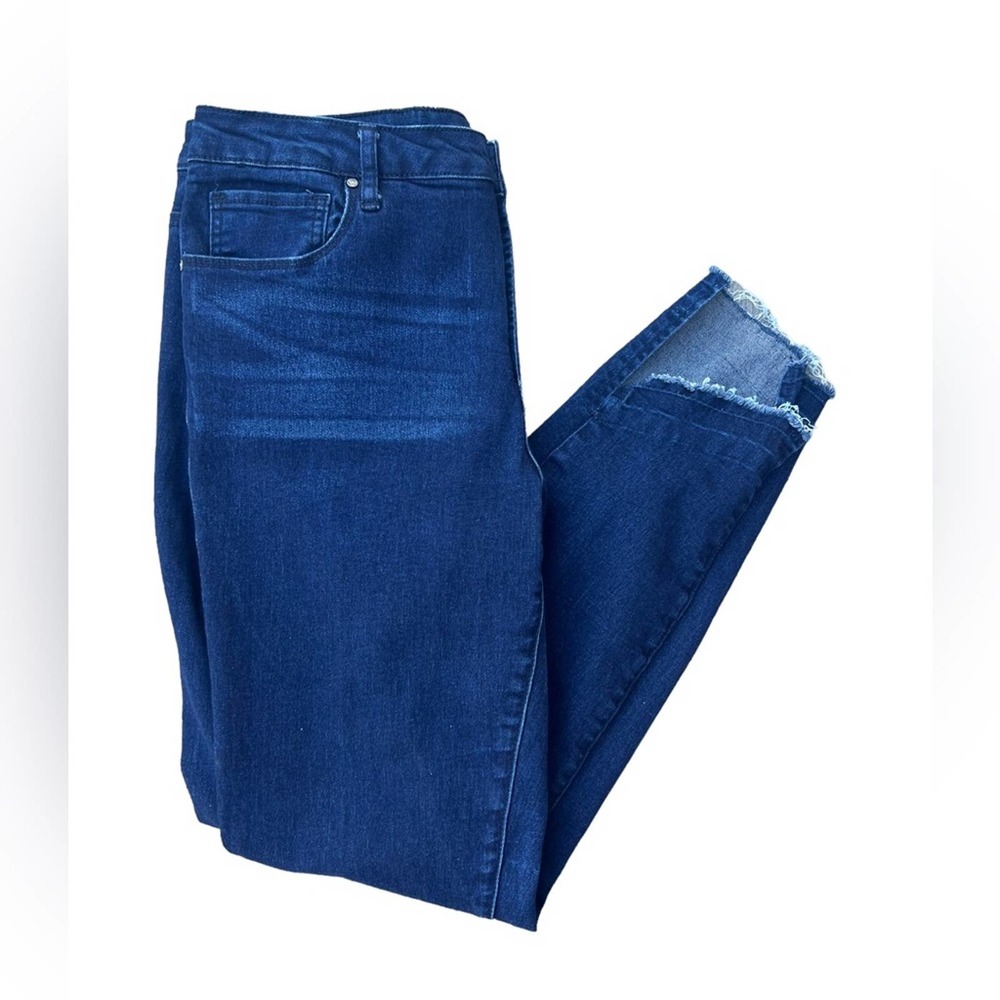 V19.69 Italia Dark Wash Skinny Jeans - Size 30/10